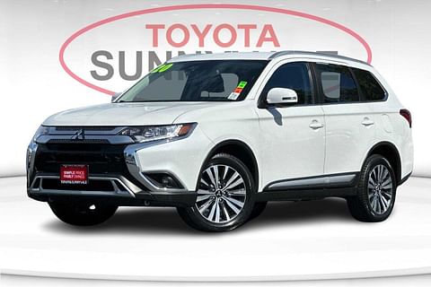 1 image of 2020 Mitsubishi Outlander SEL