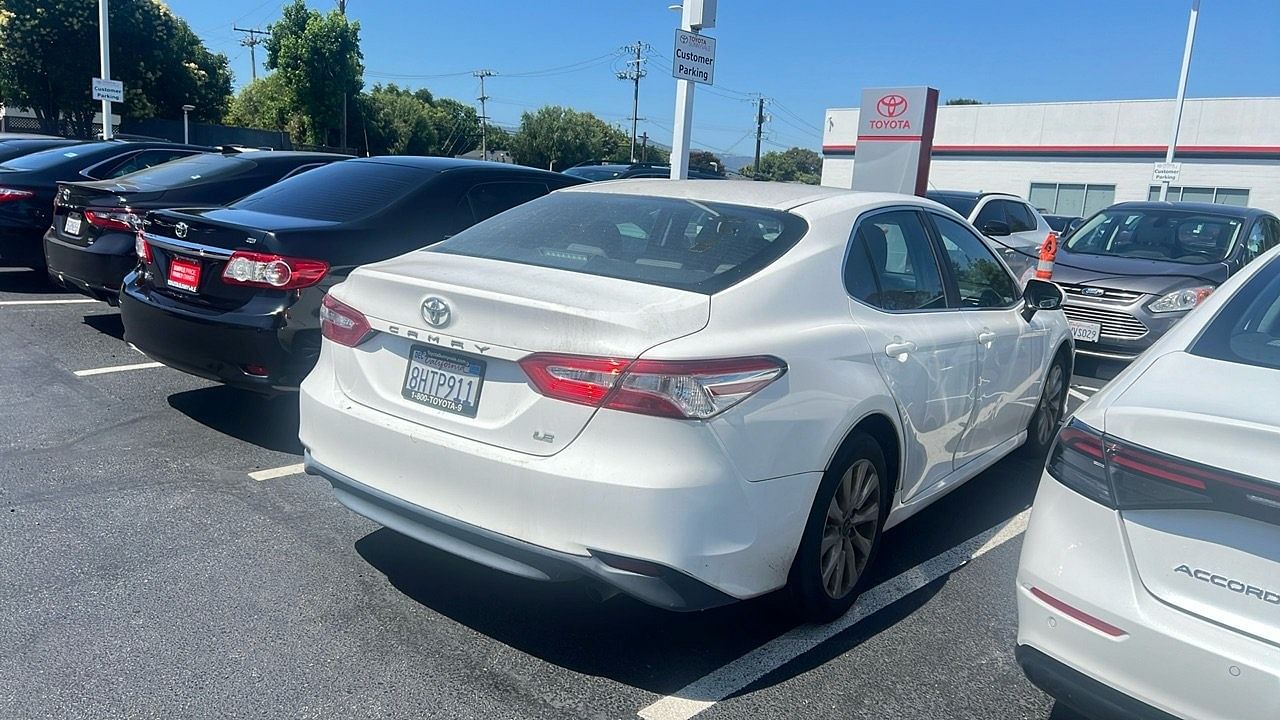 Used 2018 Toyota Camry LE with VIN 4T1B11HK1JU149380 for sale in Sunnyvale, CA