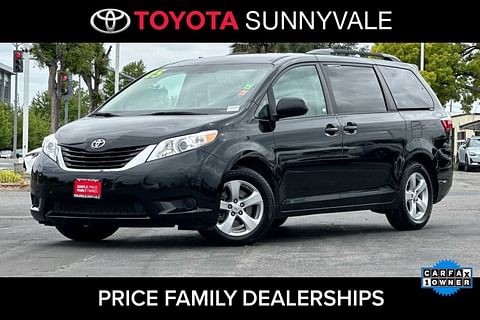 1 image of 2015 Toyota Sienna LE